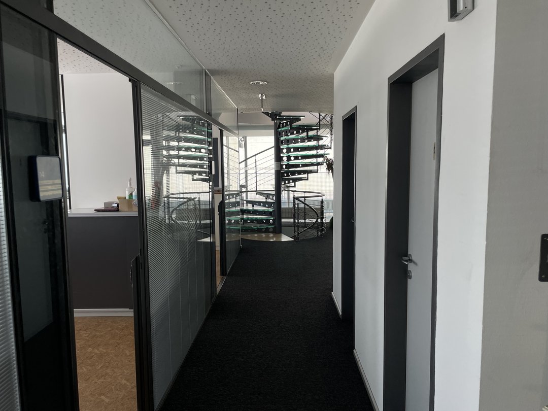 Büro EG