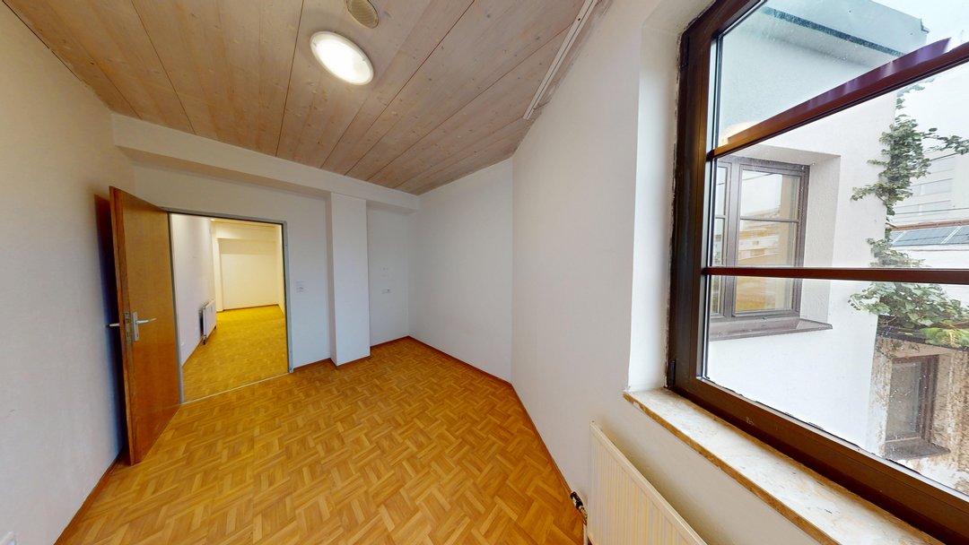 Büro 1